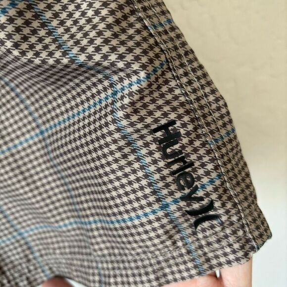 Hurley Men’s size 30 board shorts in check print plaid brown - Picture 2 of 6